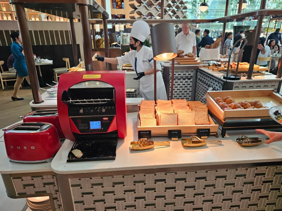 Pequeno-almoço no restaurante Rise