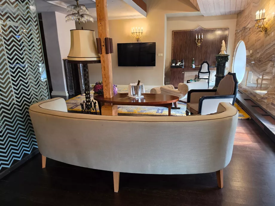 Sala de estar na Suite Onyx Tower
