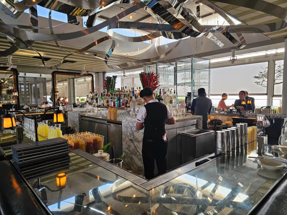 Pequeno-almoço no Spago Bar