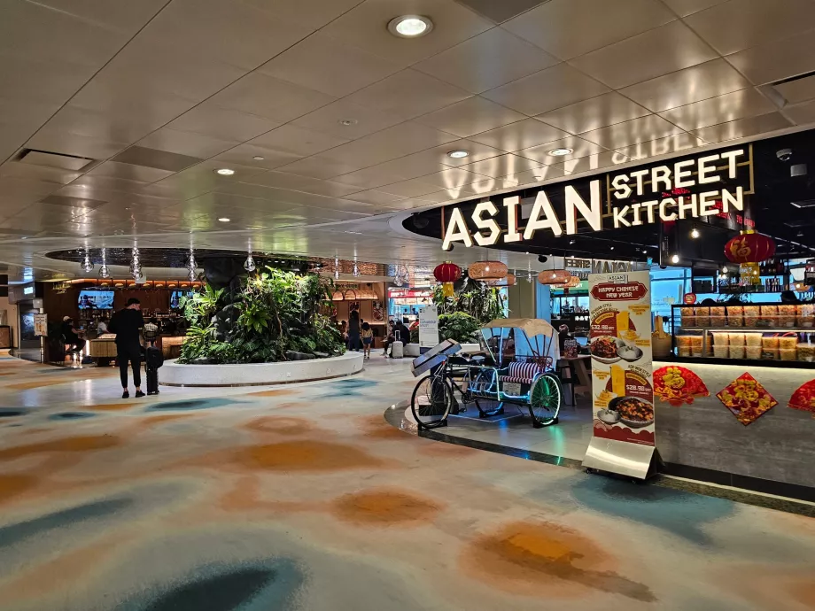 Restaurante, Terminal 2, zona de trânsito