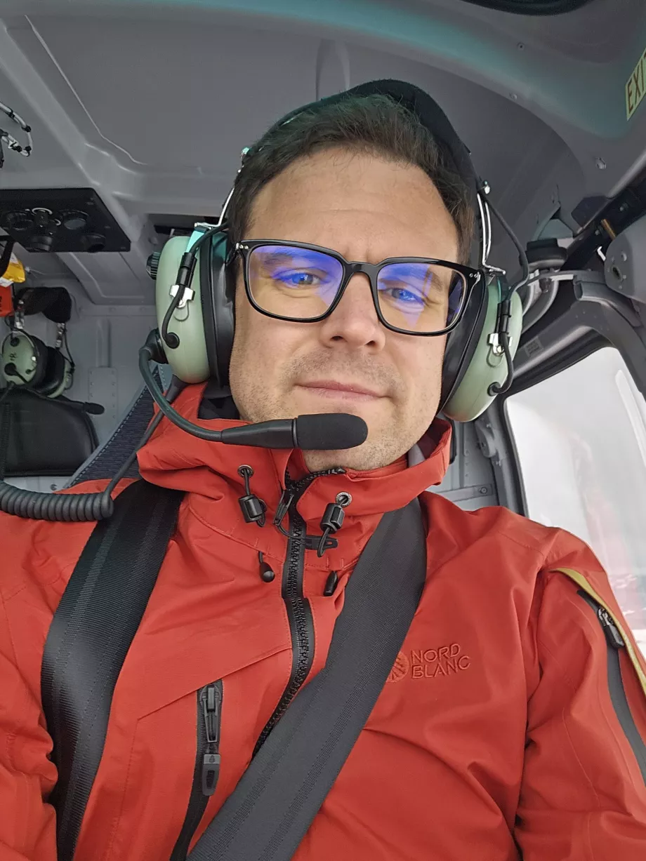 Passeio de helicóptero em Kangia