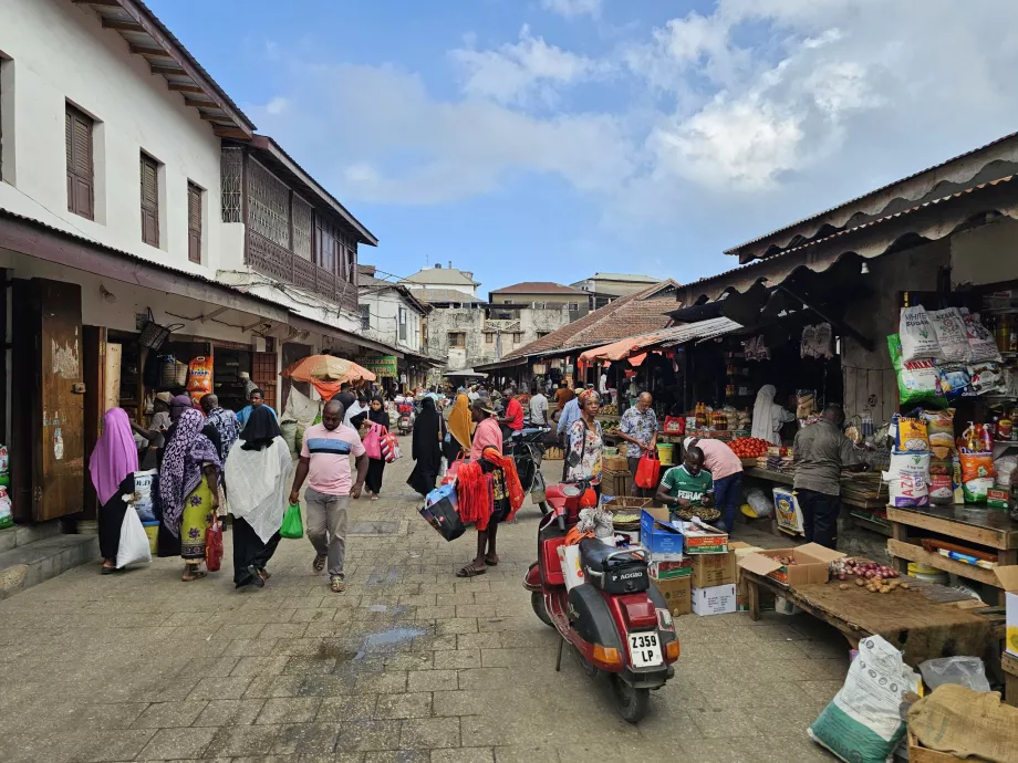 Darajani Souk, venda de produtos alimentares
