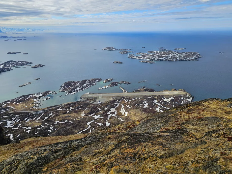 Aeroporto de Sisimiut, vista de Palasip Qaqqaa