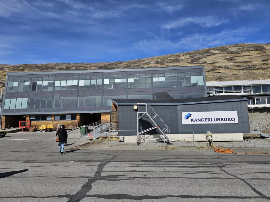 chegada ao aeroporto de Kangerlussuaq