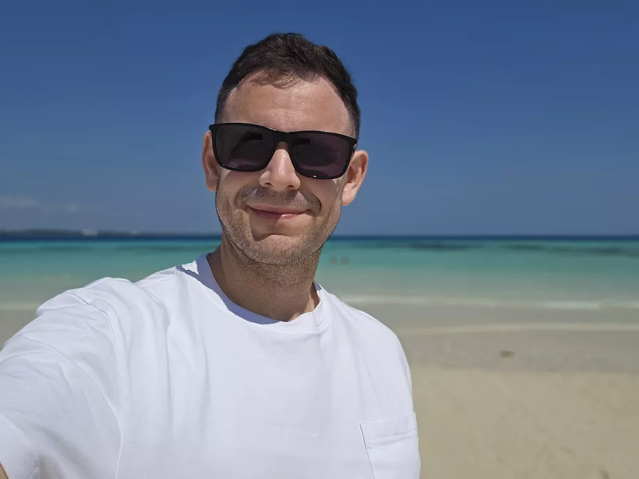Eu no banco de areia de Nakupenda