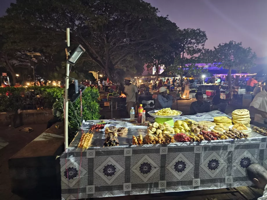 Mercado Noturno de Forodhani