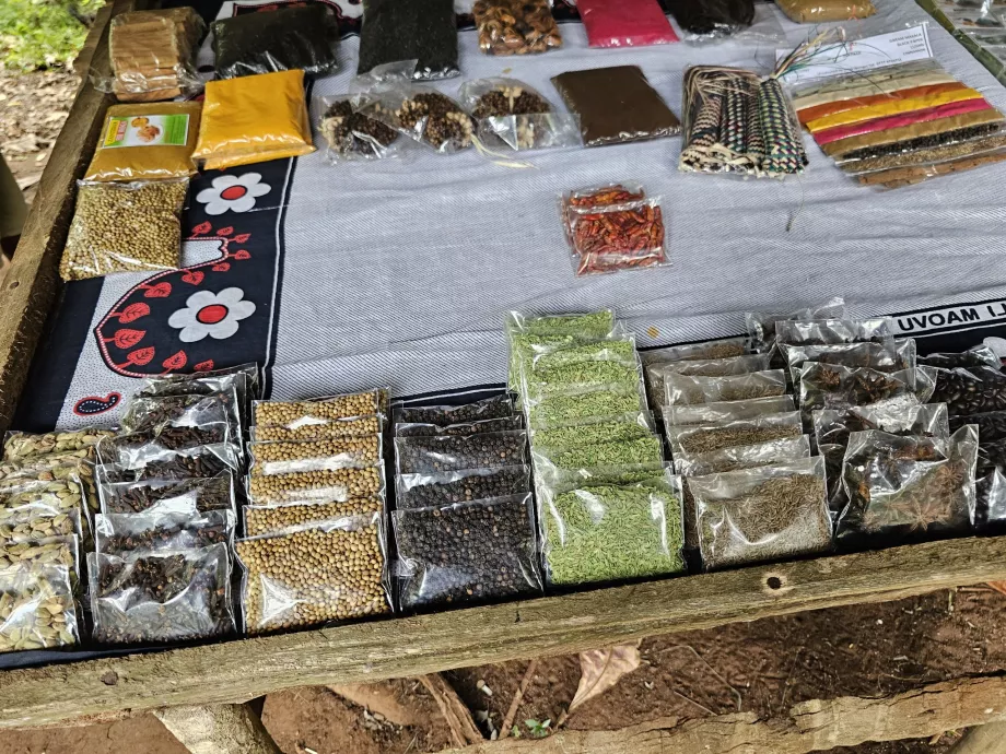 Suporte com especiarias