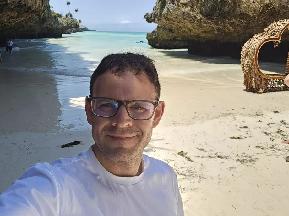 Eu na praia de Mtende