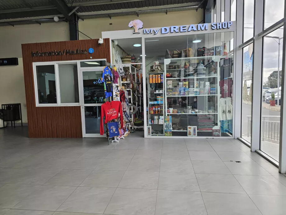 Loja de recordações na sala de partidas