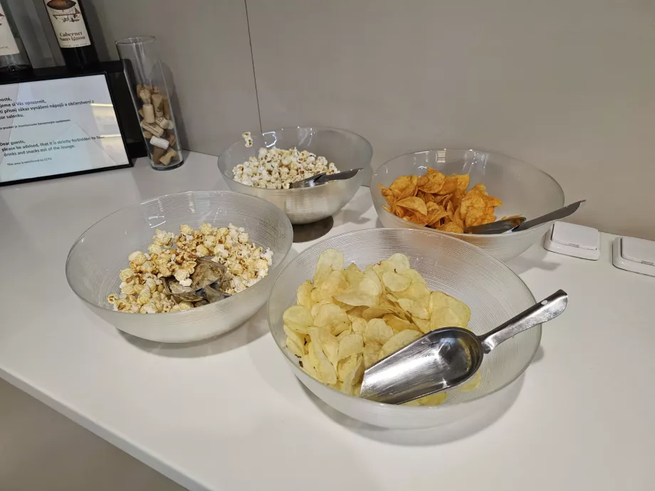 Batatas fritas e pipocas
