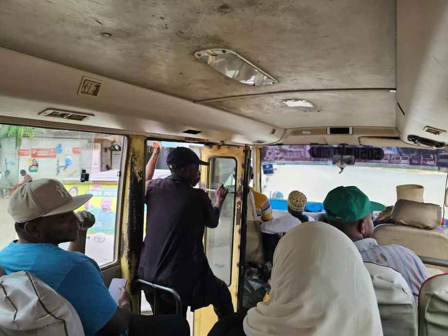 O condutor do autocarro deu
