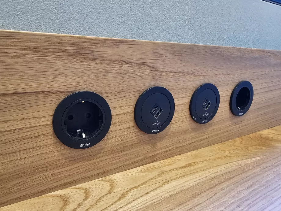 Tomadas para carregar aparelhos electrónicos