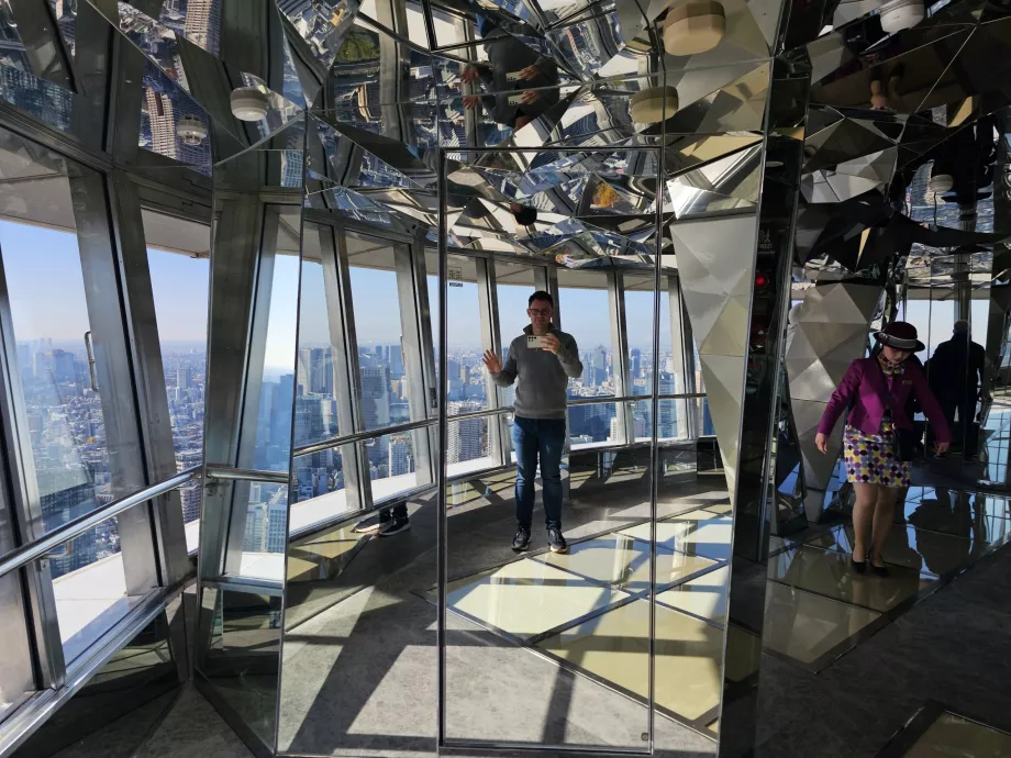 Eu no convés superior