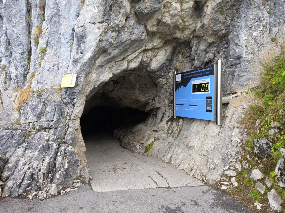 Entrada na Gruta de Gelo