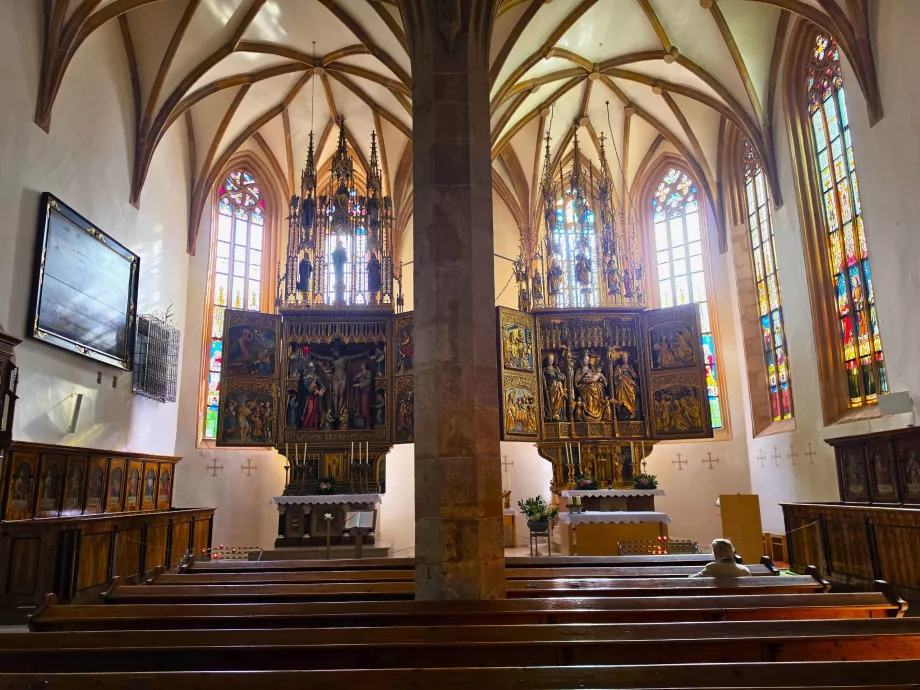 Altares famosos na igreja católica de Hallstatt