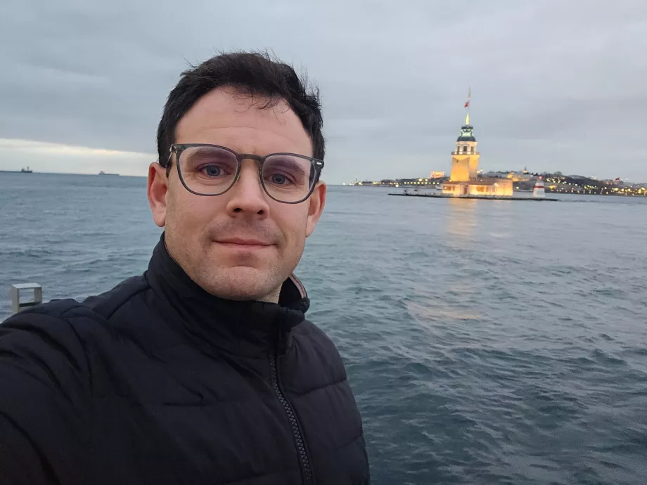 Eu na Torre da Donzela - lado asiático