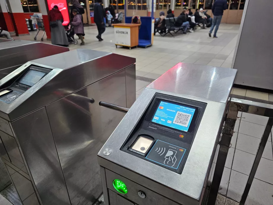 Pagamento por cartão ou Istanbulkart nos ferries