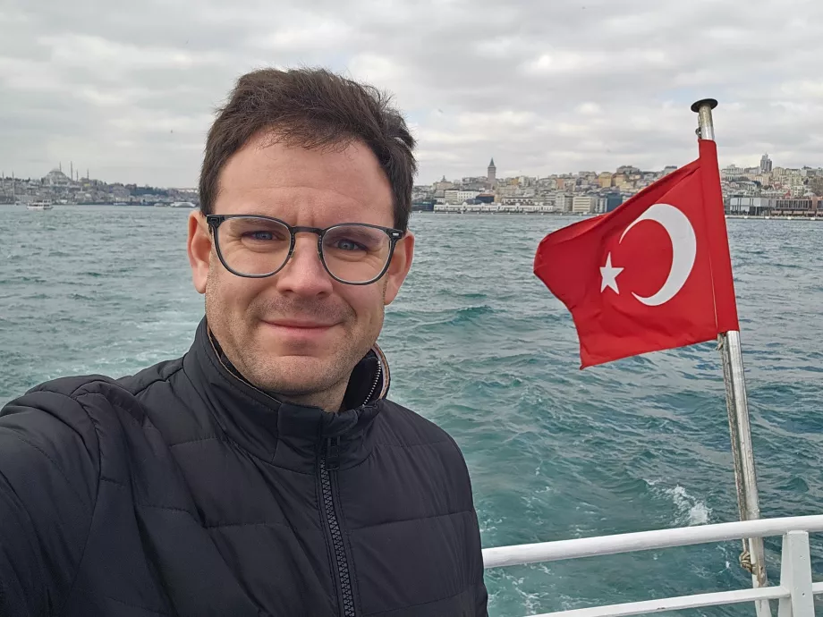 Eu no barco para a Torre da Donzela
