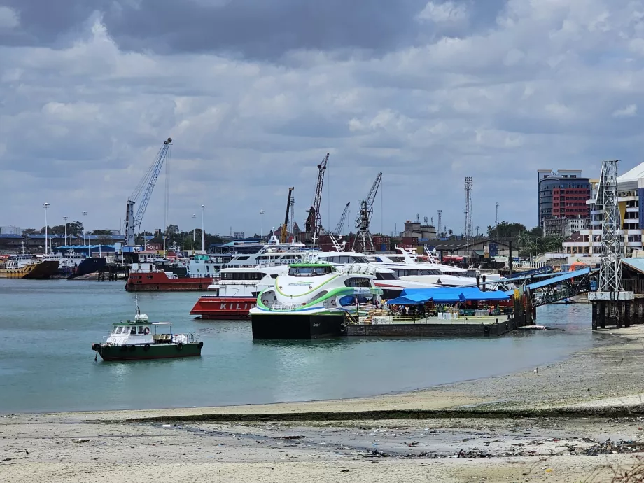 Porto de Dar es Salaam