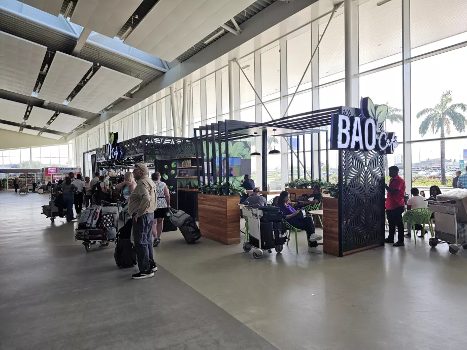 Café, área pública, Terminal 3