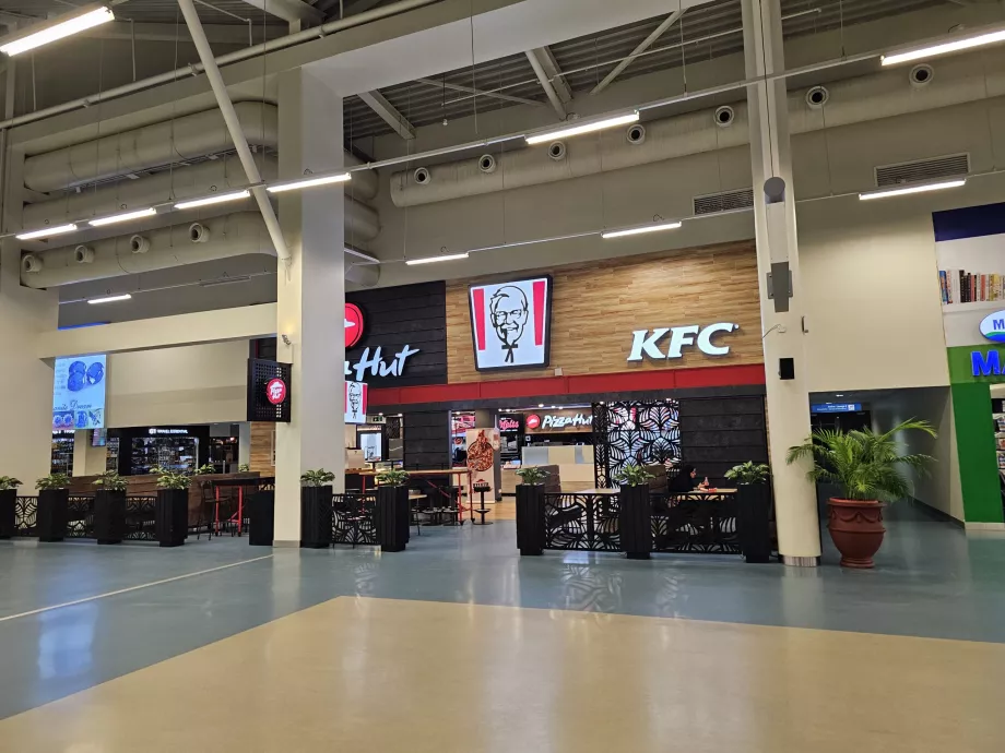KFC, secção de trânsito, Terminal 3