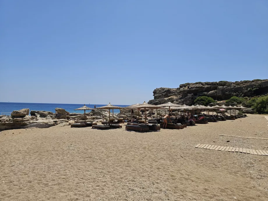 Praia perto das nascentes de Kallithea