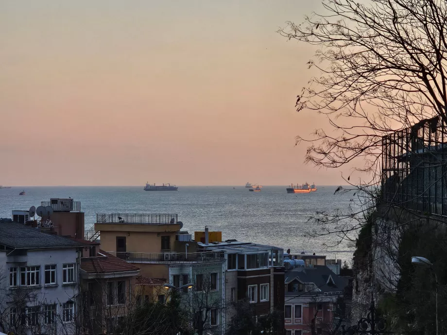Vista das ruas por baixo da Mesquita Azul