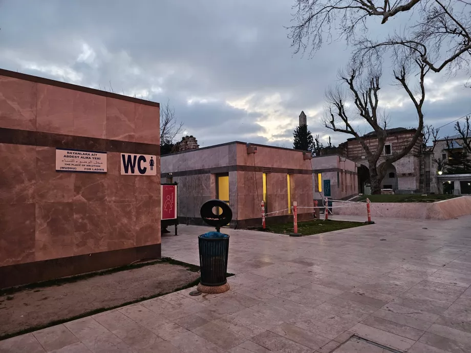Casas de banho na Mesquita Azul