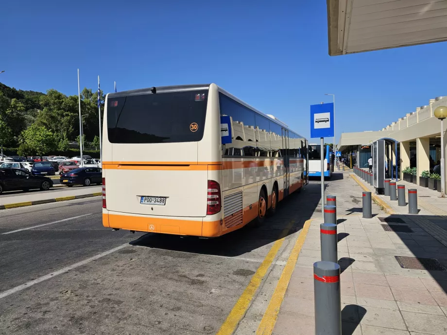 Autocarros KTEL e DES