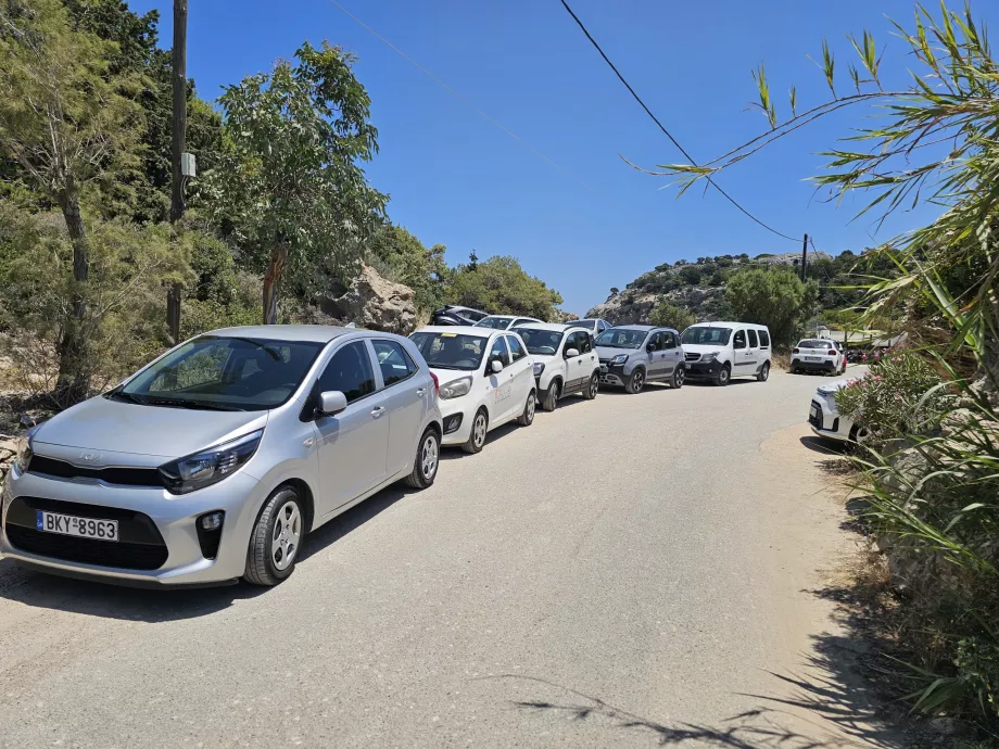Estacionamento na praia Anthony Quinn