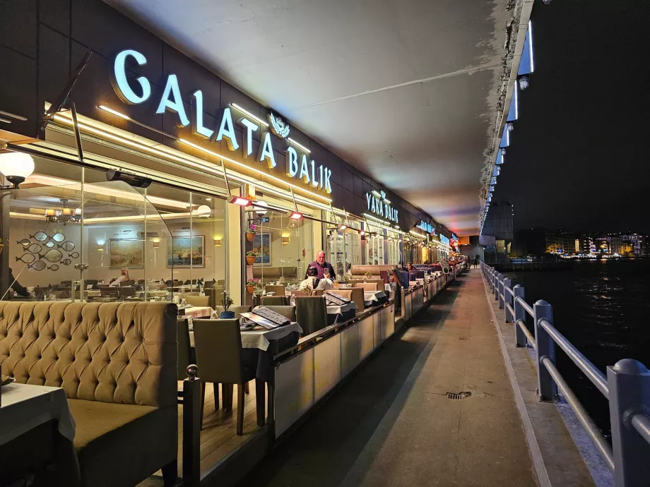 Restaurante na Ponte Galata
