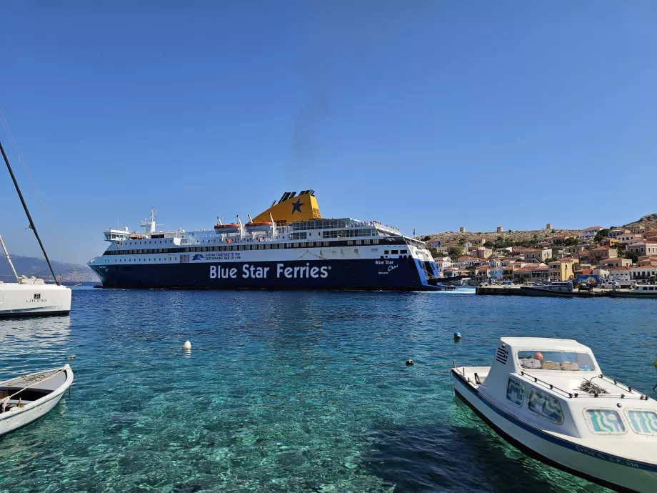 Navio Blue Star Ferries