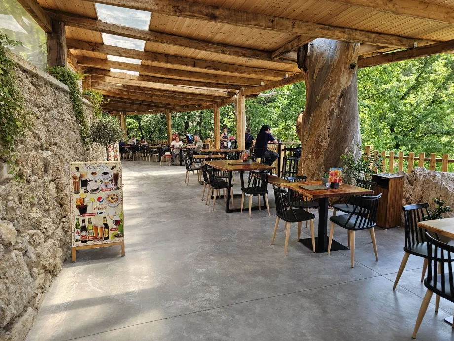 Vale das Borboletas, restaurante