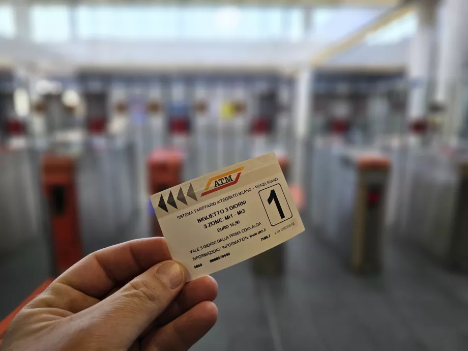 Bilhete de papel para transportes públicos
