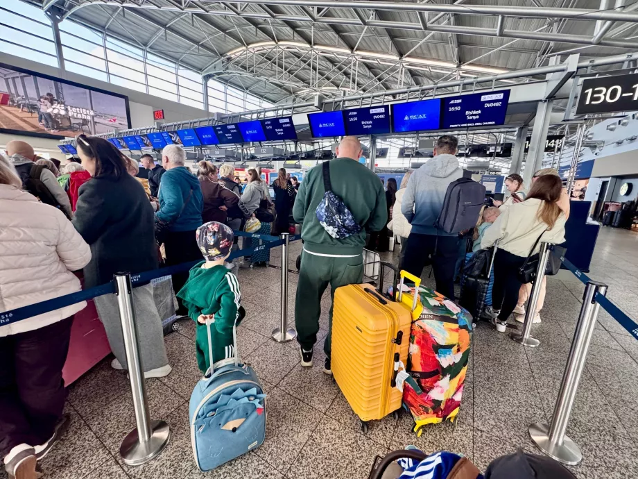 Check-in para o voo PRG-SYX com SCAT