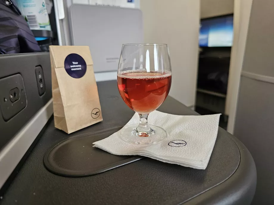 Bebida de boas-vindas, cocktail Aviador