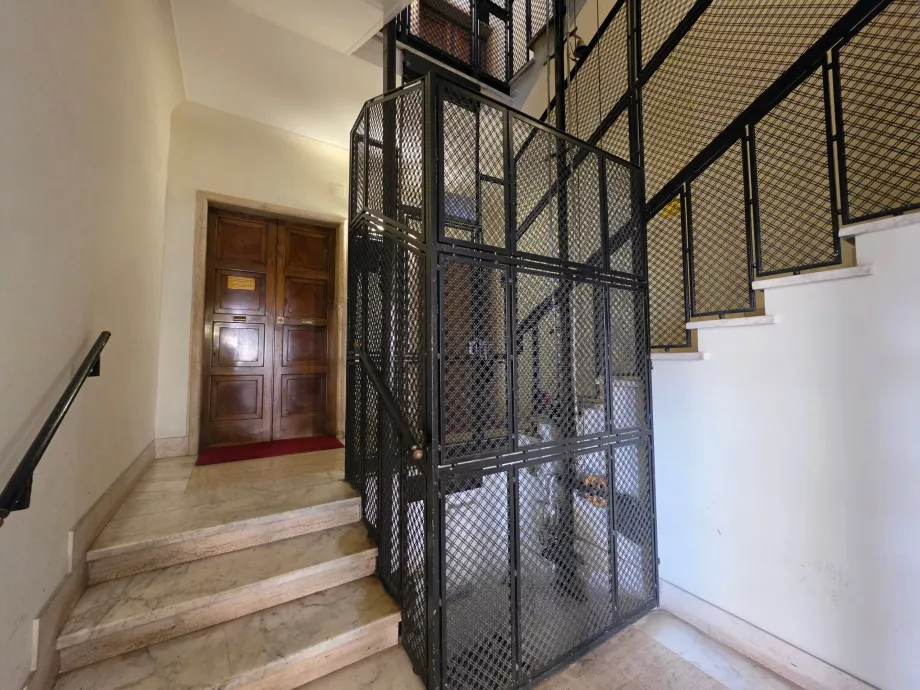 O Hotel Domus Giulia está localizado no 1º andar