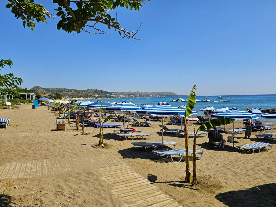 Praia principal de Faliraki