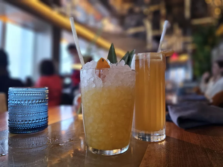 Mais cocktails no Peak Restaurant