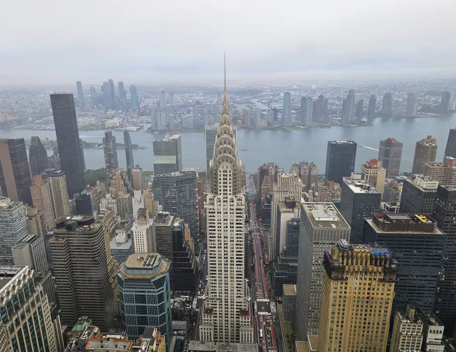 Summit One Vanderbilt, vista do Edifício Chrysler
