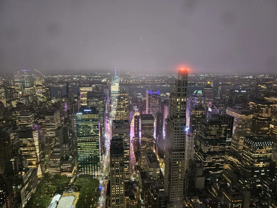 Summit One Vanderbilt, vista nocturna