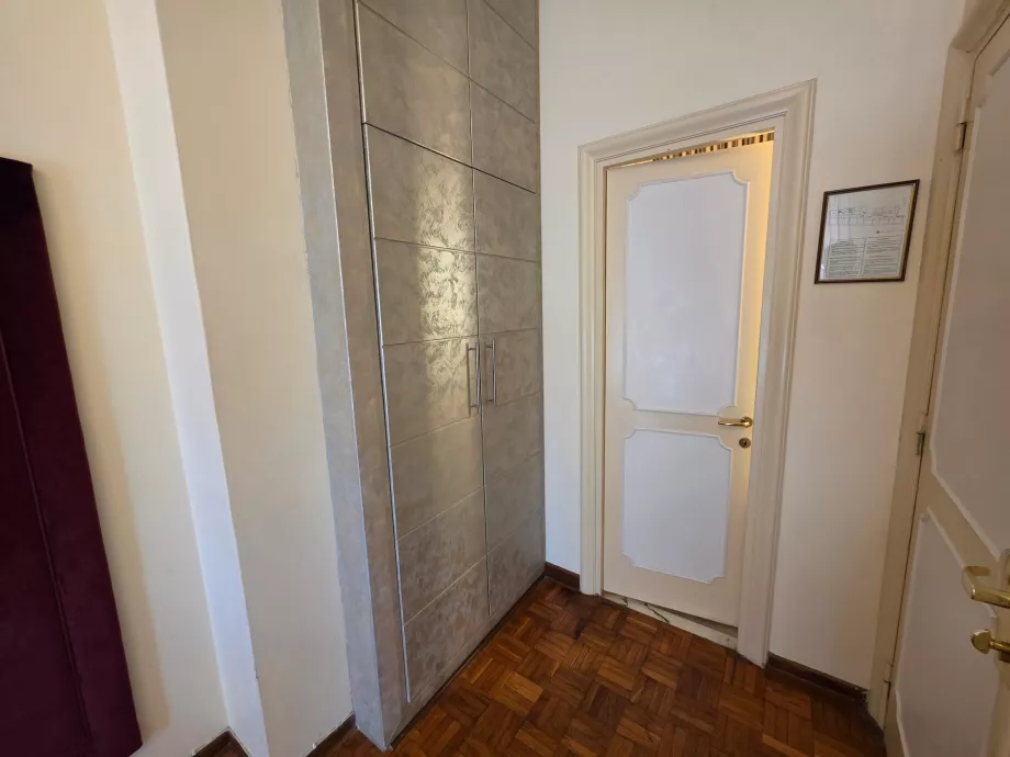 Roupeiro no quarto