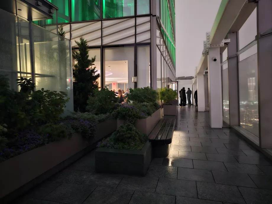 Summit One Vanderbilt, terraço exterior