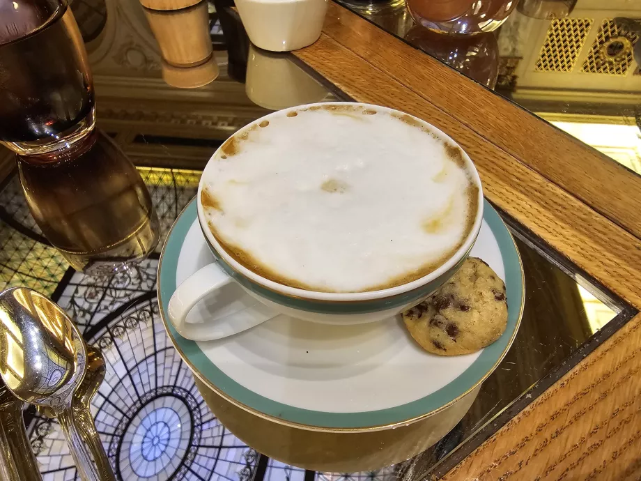 Cappucino ao pequeno-almoço