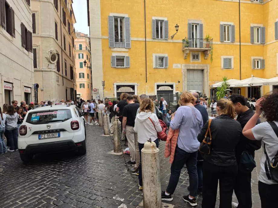 All'antico Vinaio, fila de comida