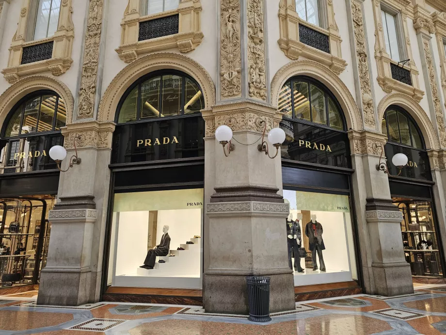 Lojas na Galleria Vittorio Emanuele II.