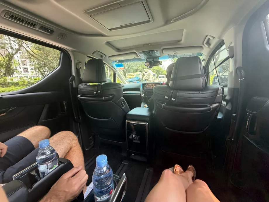 Transporte gratuito de limusina para o aeroporto