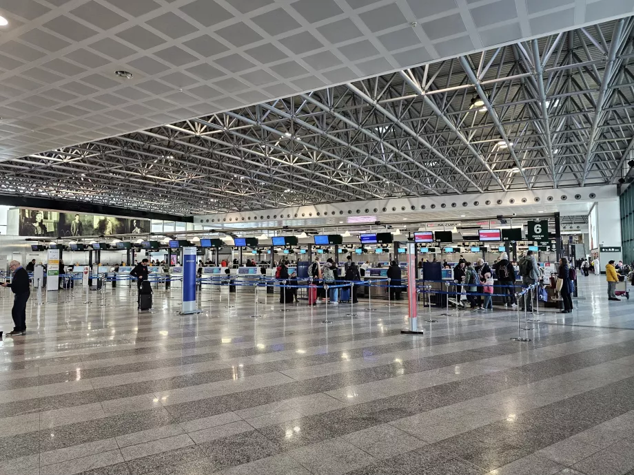 Sala de check-in, Terminal 1