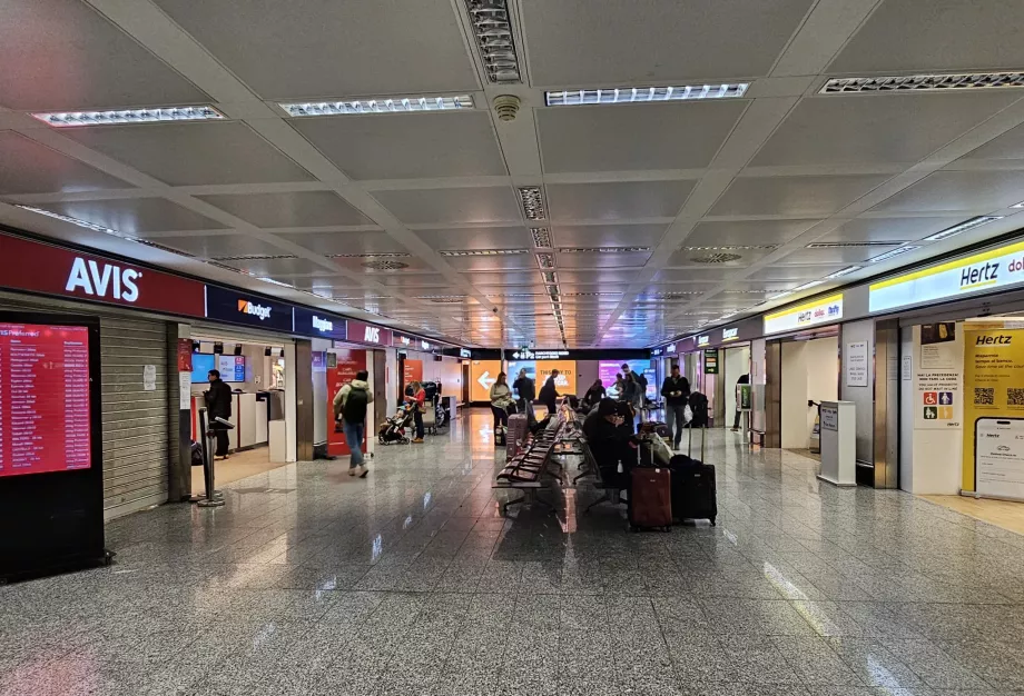 Aluguer de automóveis, Terminal 1