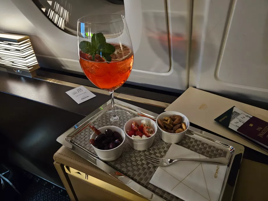 Um cocktail durante o voo